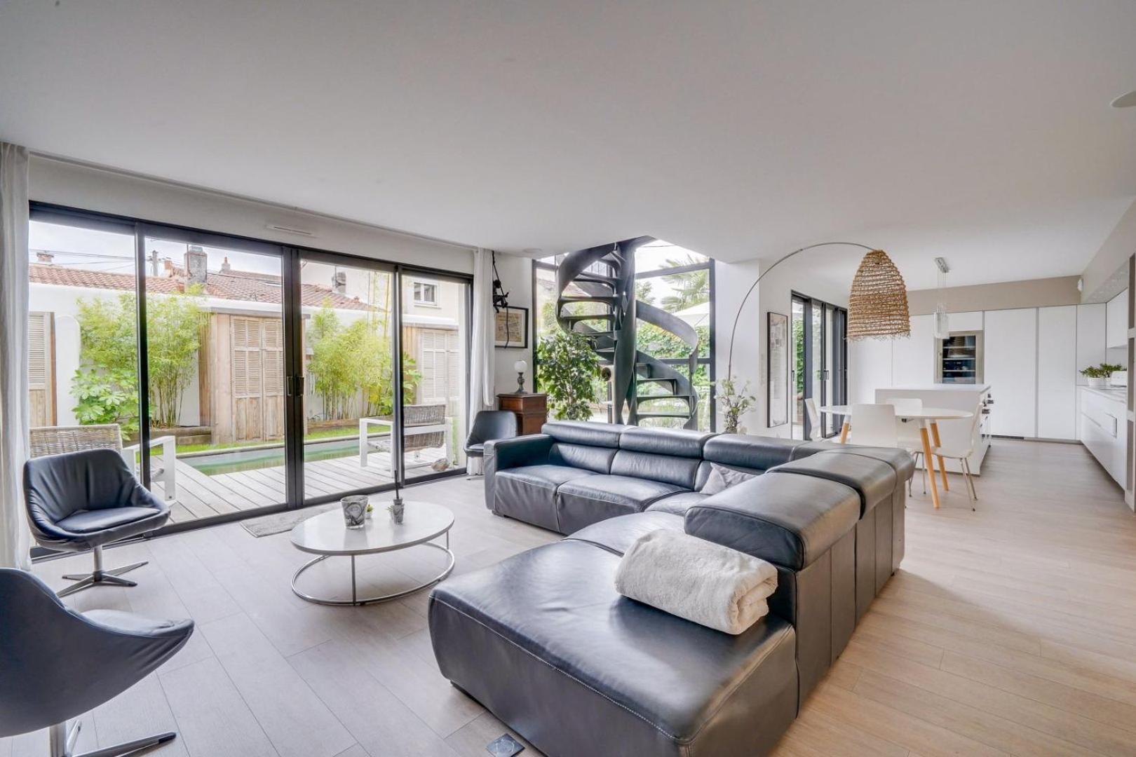 Spacious Bordeaux Family Home With Swimming Pool Экстерьер фото